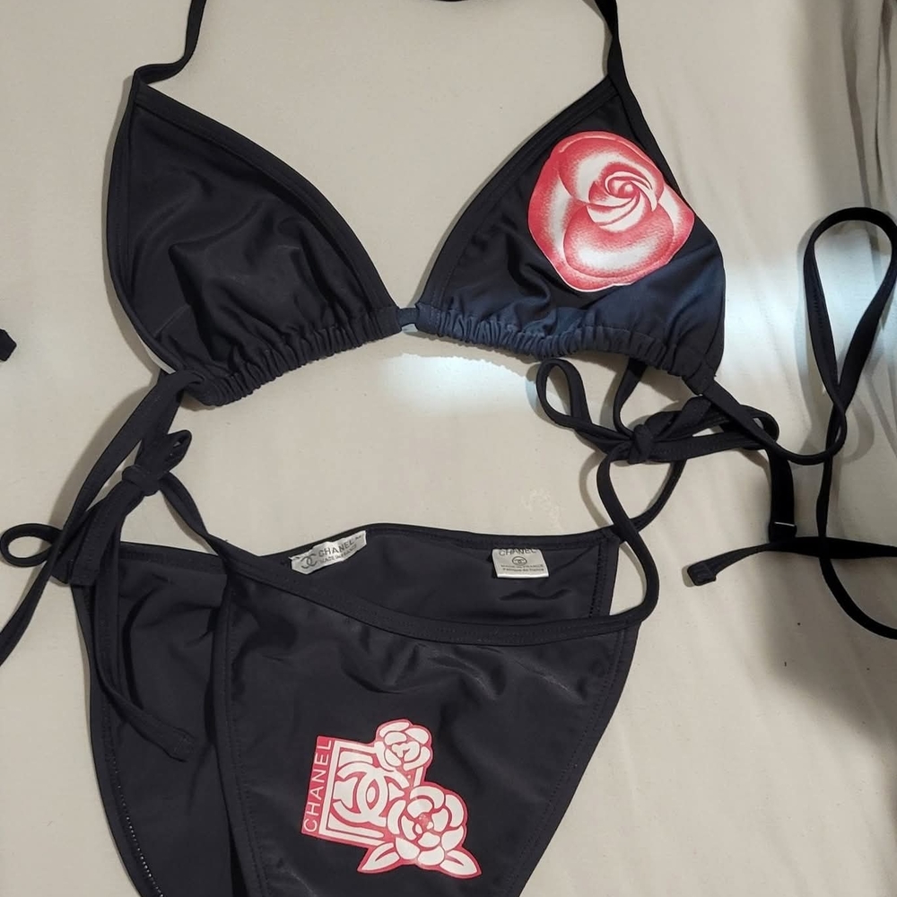 CHANEL Elegant Black Swimwear